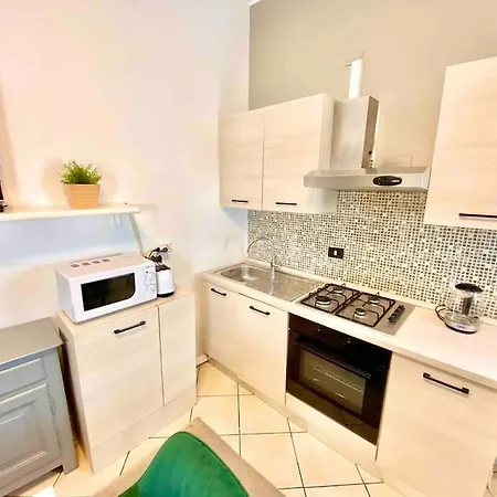 9 Minuti Dal Duomo Life+metro